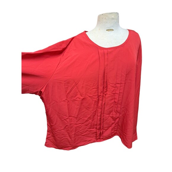 AFFINITY APPAREL Dressy Top Women’s 5XL Red Pleated Blouse Zip Back Gold Buttons - Picture 4 of 8